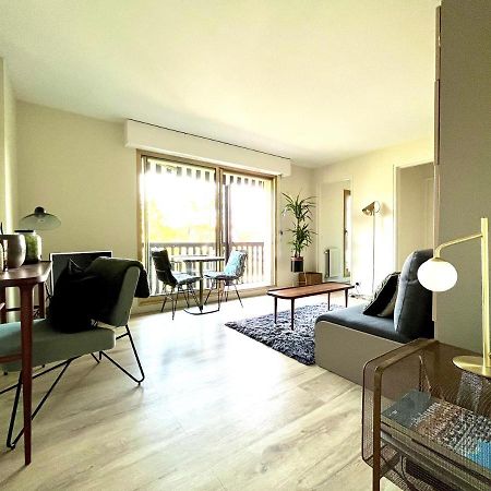 Beau Studio Terrasse Vue Jardin - A 2 Pas De La Mer 多维尔 外观 照片