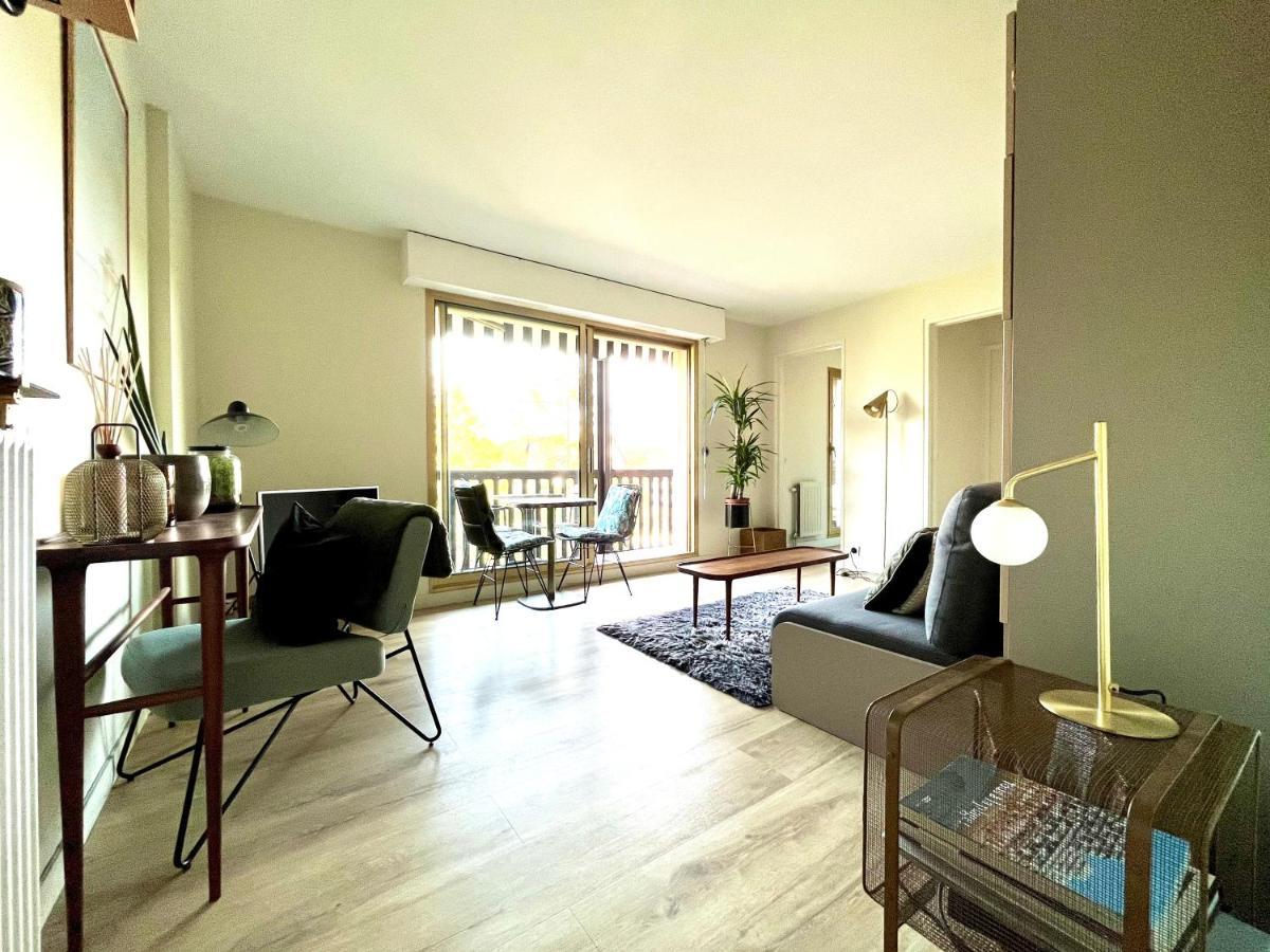 Beau Studio Terrasse Vue Jardin - A 2 Pas De La Mer 多维尔 外观 照片